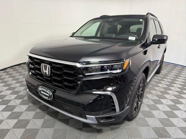 new 2025 Honda Pilot car, priced at $52,995