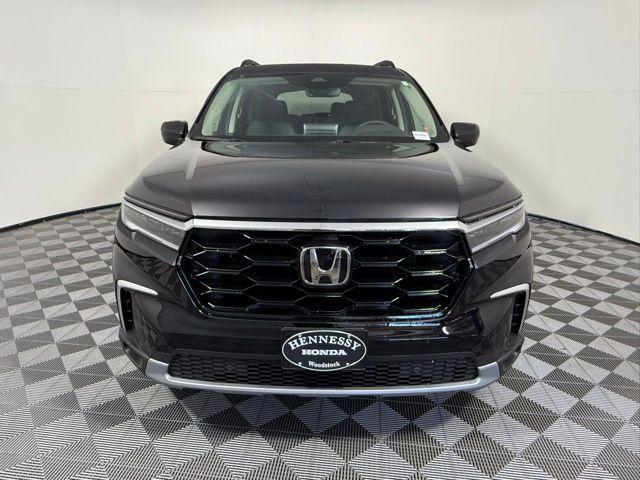 new 2025 Honda Pilot car, priced at $52,995