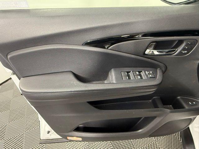 used 2022 Honda Pilot car, priced at $30,392