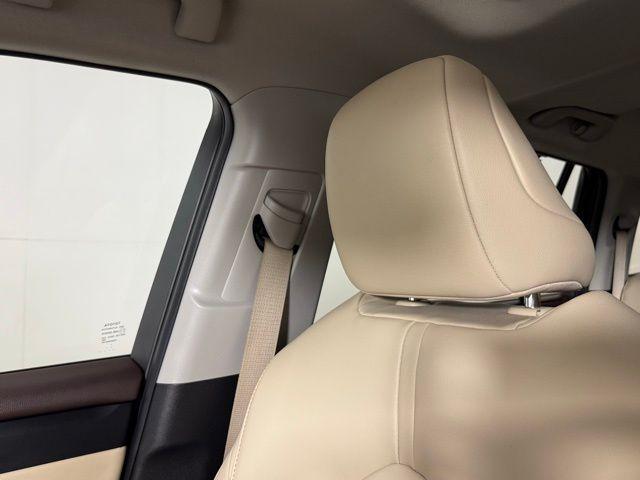 used 2022 Toyota Highlander car, priced at $30,684