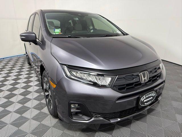 new 2026 Honda Odyssey car, priced at $44,290