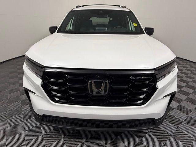 used 2025 Honda Pilot car, priced at $51,657