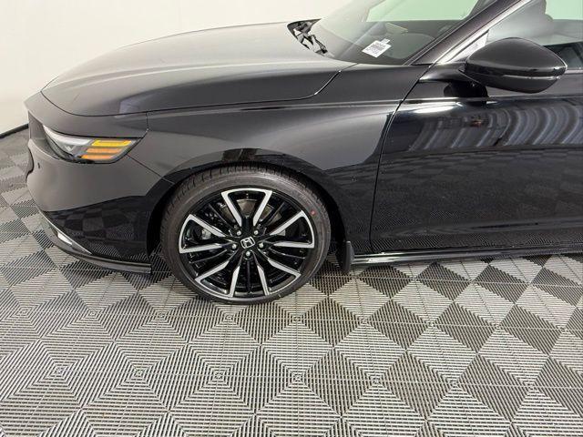 new 2025 Honda Accord Hybrid car, priced at $40,495