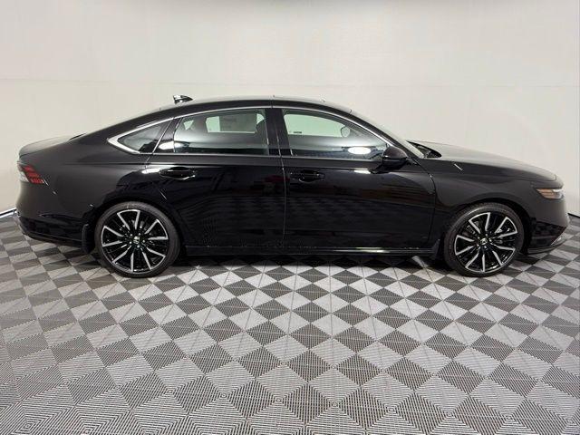new 2025 Honda Accord Hybrid car, priced at $40,495