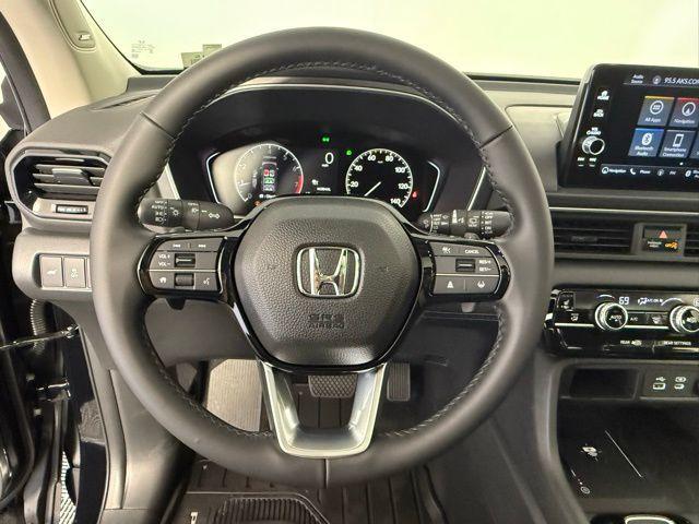 new 2025 Honda Pilot car, priced at $52,995