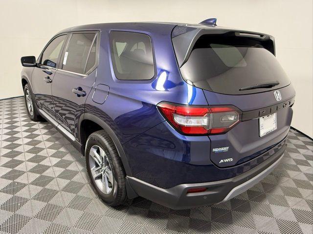 new 2025 Honda Pilot car, priced at $47,095