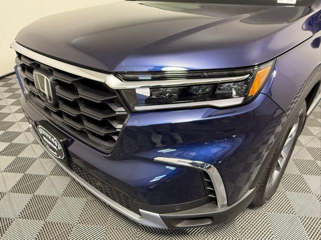 new 2025 Honda Pilot car, priced at $47,095