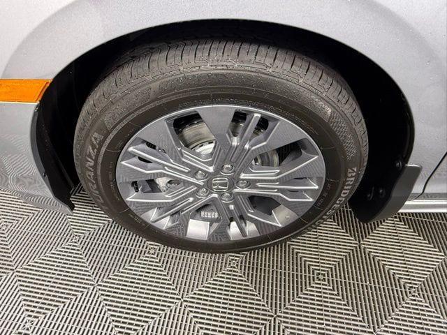 new 2026 Honda Odyssey car, priced at $48,990