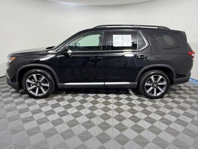 used 2025 Honda Pilot car, priced at $48,564
