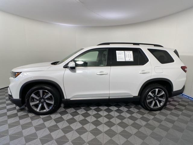 used 2024 Honda Pilot car, priced at $47,587