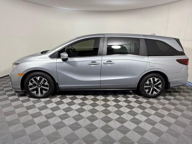 new 2026 Honda Odyssey car, priced at $44,290