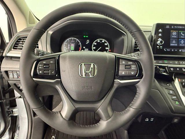 new 2026 Honda Odyssey car, priced at $44,290
