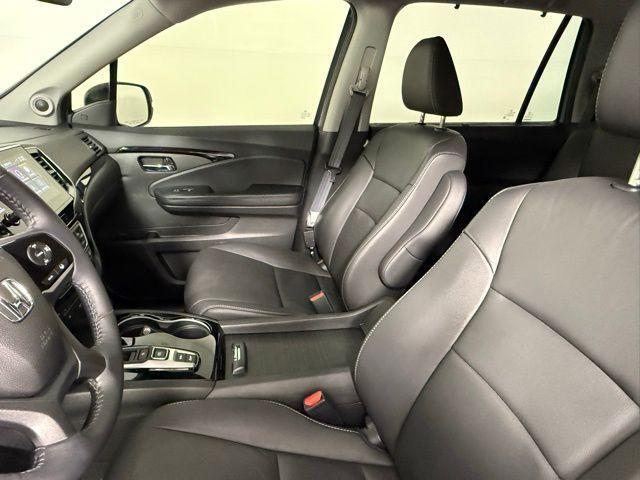 used 2022 Honda Pilot car, priced at $35,867