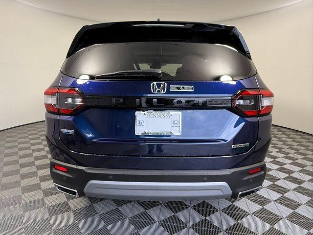new 2025 Honda Pilot car, priced at $48,950