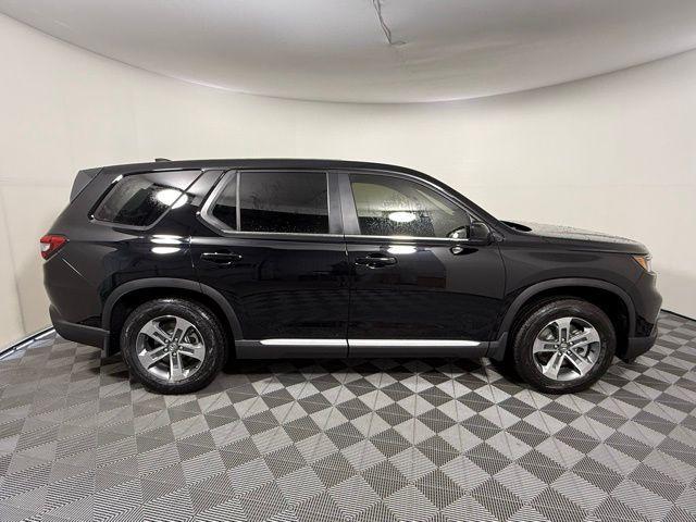 new 2025 Honda Pilot car, priced at $44,950