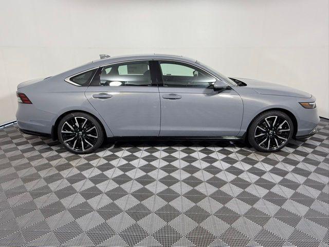 new 2025 Honda Accord Hybrid car, priced at $40,950