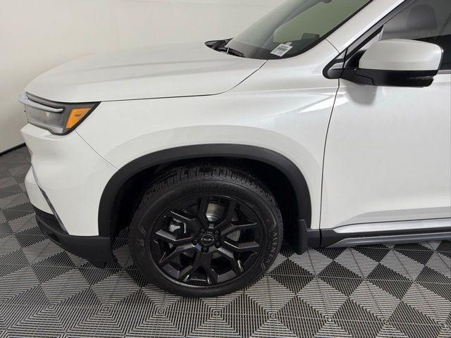 new 2025 Honda Pilot car, priced at $51,850