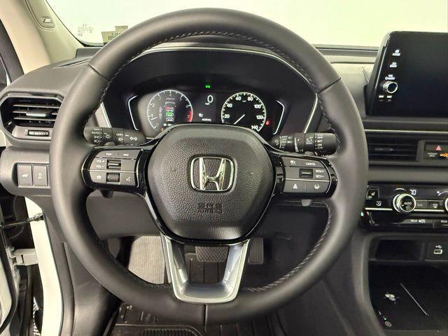 new 2025 Honda Pilot car, priced at $51,850