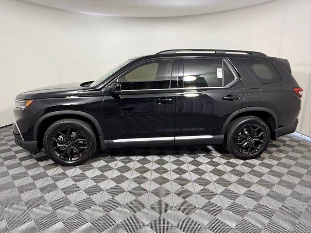new 2025 Honda Pilot car, priced at $50,895