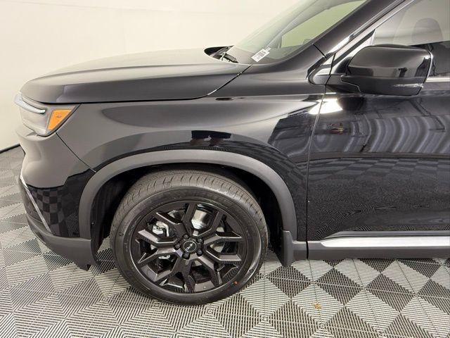 new 2025 Honda Pilot car, priced at $50,895