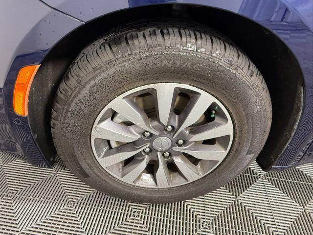 used 2020 Chrysler Pacifica car, priced at $27,657