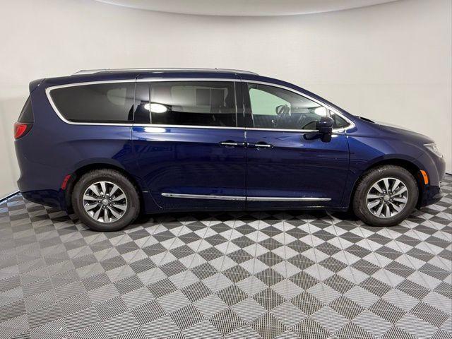 used 2020 Chrysler Pacifica car, priced at $27,657