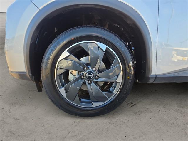 used 2025 Nissan Rogue car, priced at $26,451