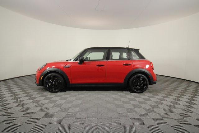 used 2022 MINI Hardtop car, priced at $24,422