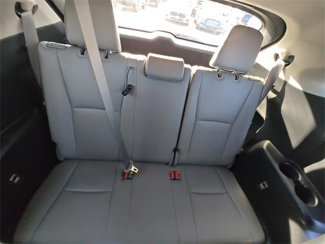 used 2022 Toyota Highlander car, priced at $33,419