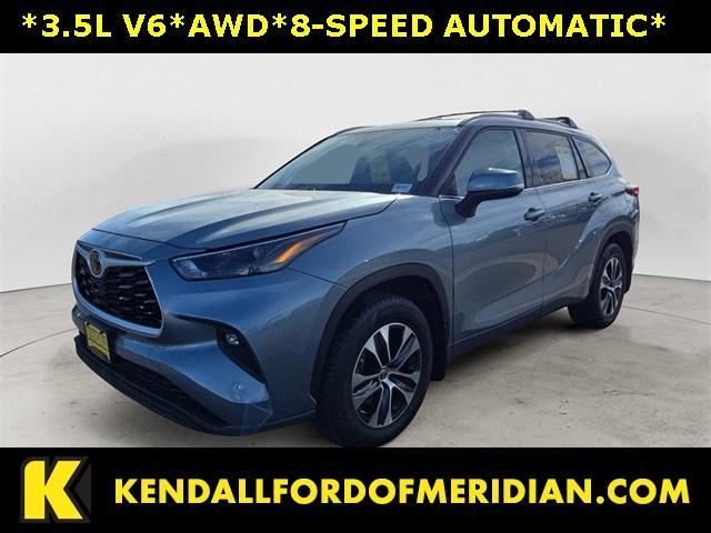 used 2022 Toyota Highlander car, priced at $33,419
