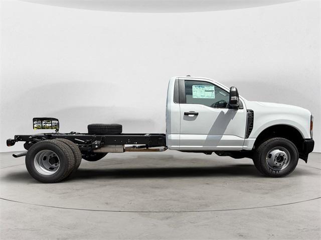 new 2025 Ford F-350 car, priced at $58,935