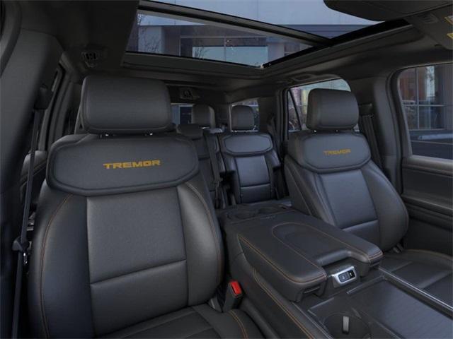 new 2025 Ford Expedition car, priced at $80,091
