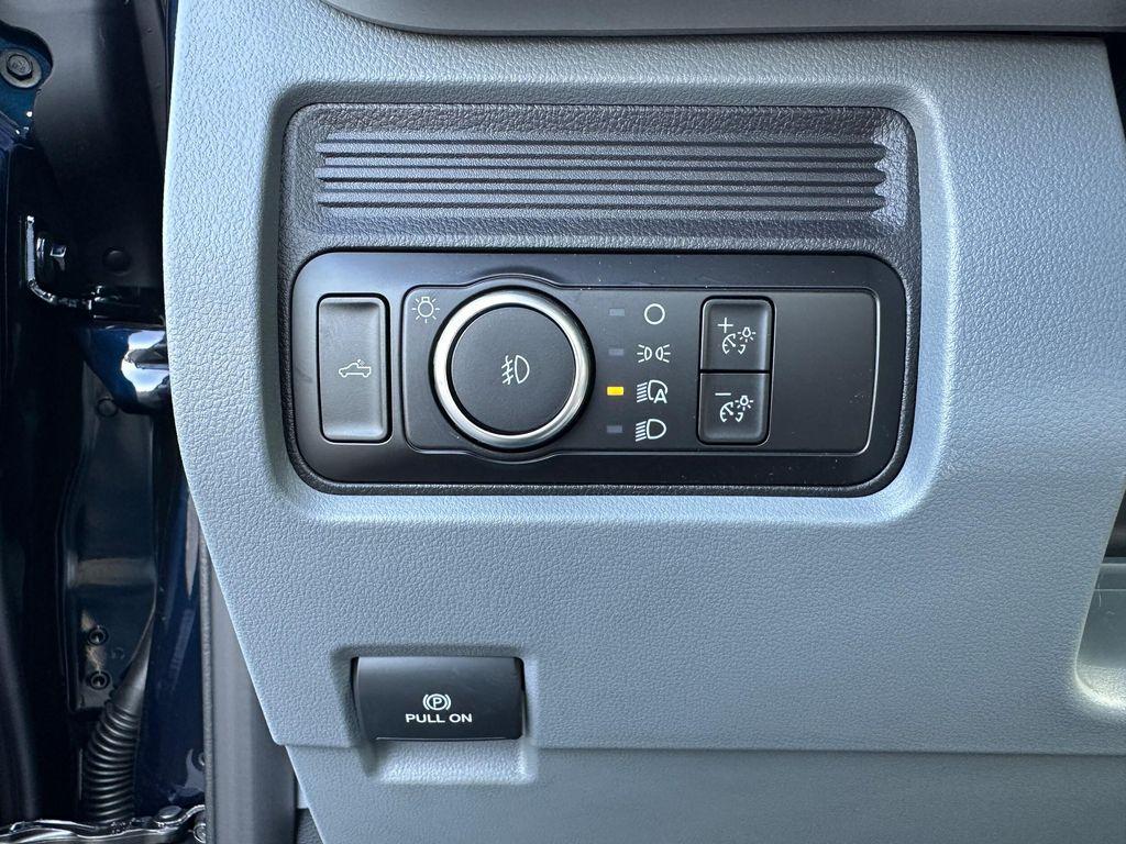 new 2025 Ford F-350 car, priced at $60,180