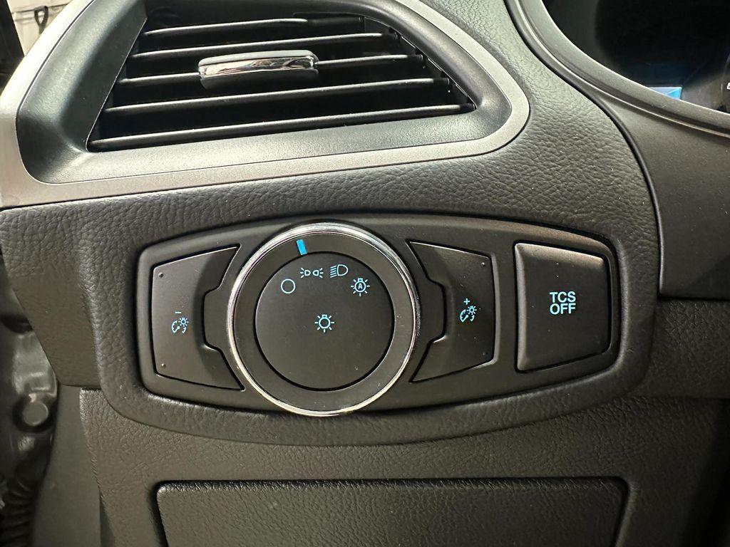 used 2024 Ford Edge car, priced at $28,649