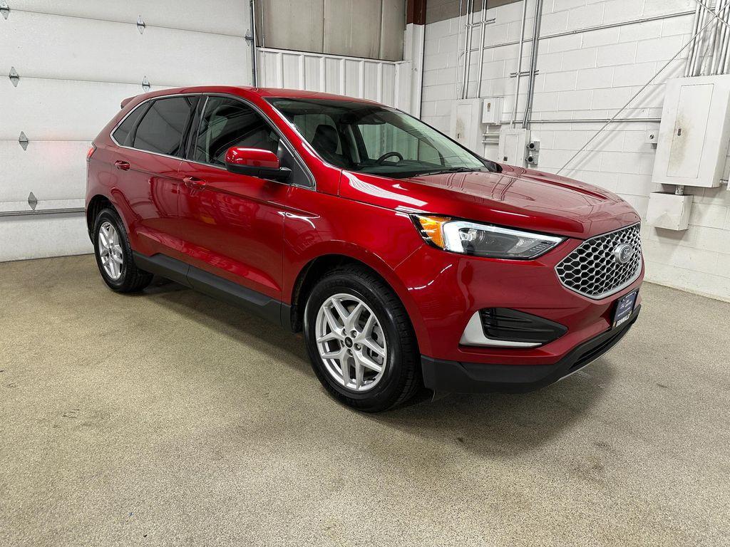 used 2024 Ford Edge car, priced at $24,400