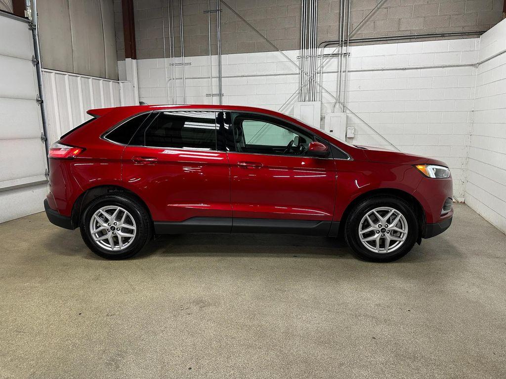 used 2024 Ford Edge car, priced at $24,400