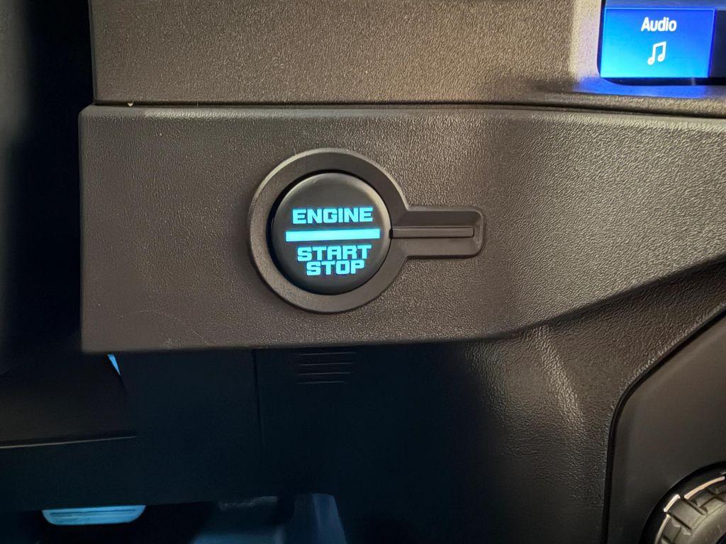 new 2025 Ford Bronco car, priced at $47,595