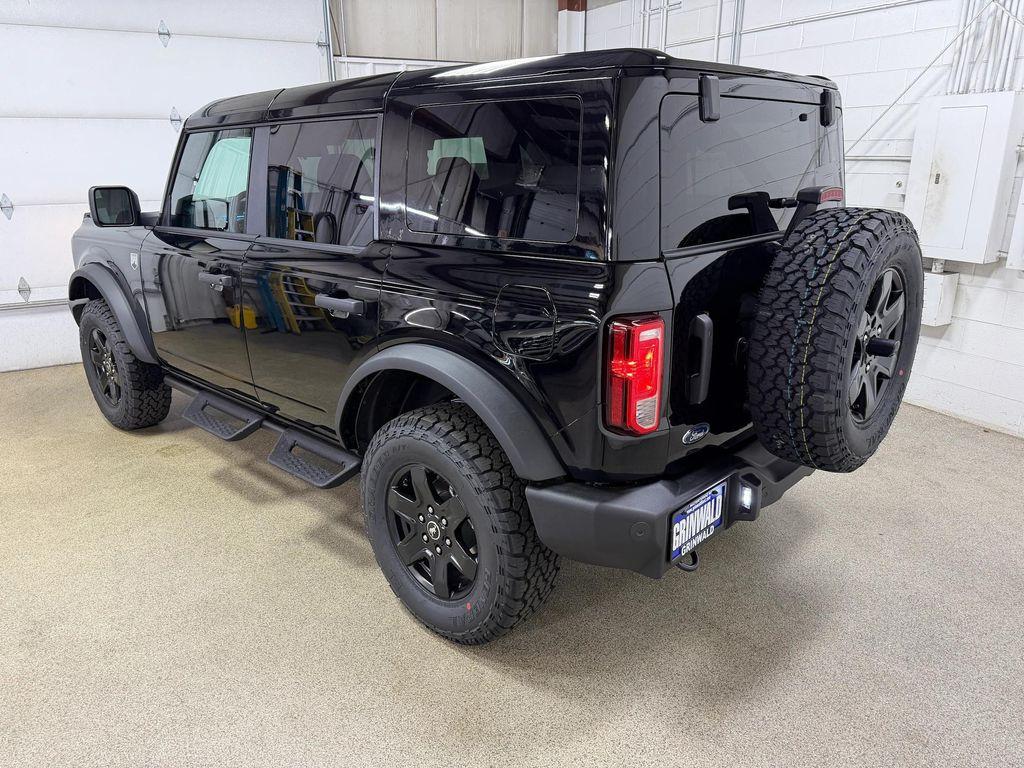 new 2025 Ford Bronco car, priced at $47,595