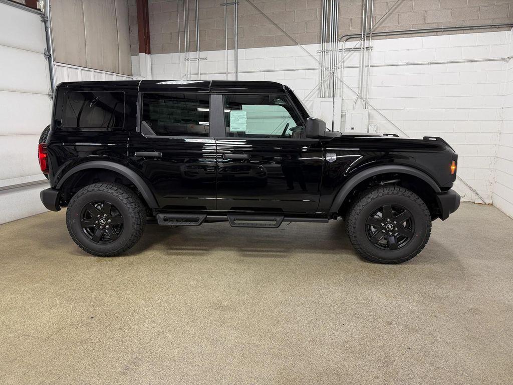 new 2025 Ford Bronco car, priced at $47,595