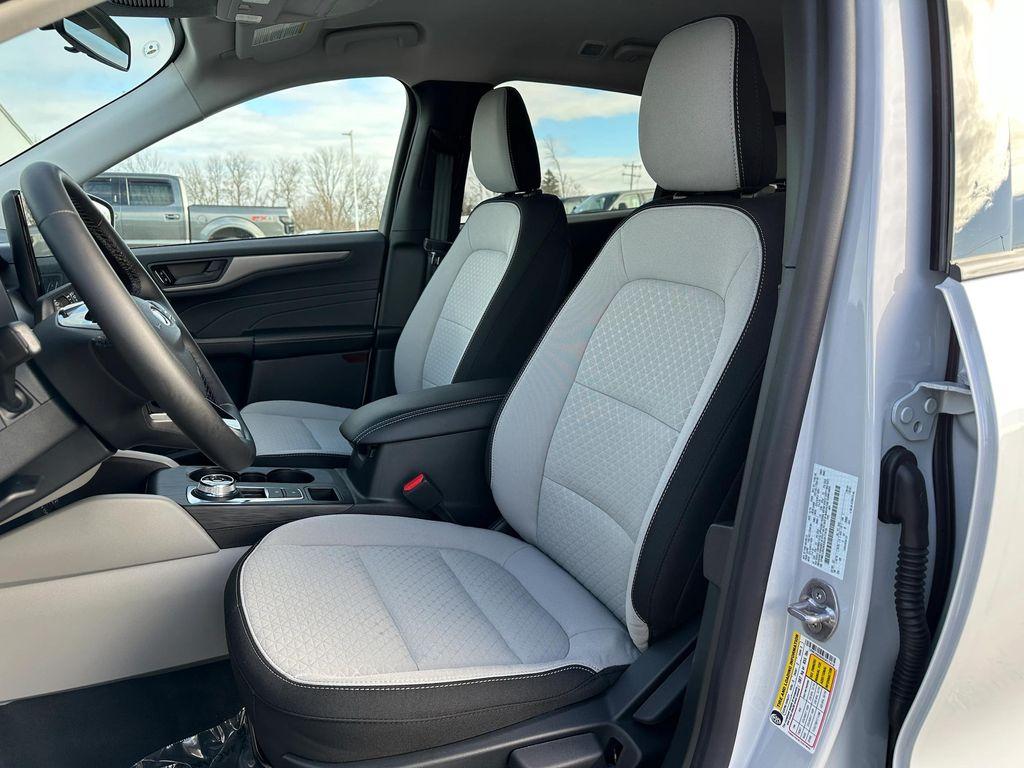 new 2025 Ford Escape car, priced at $30,980
