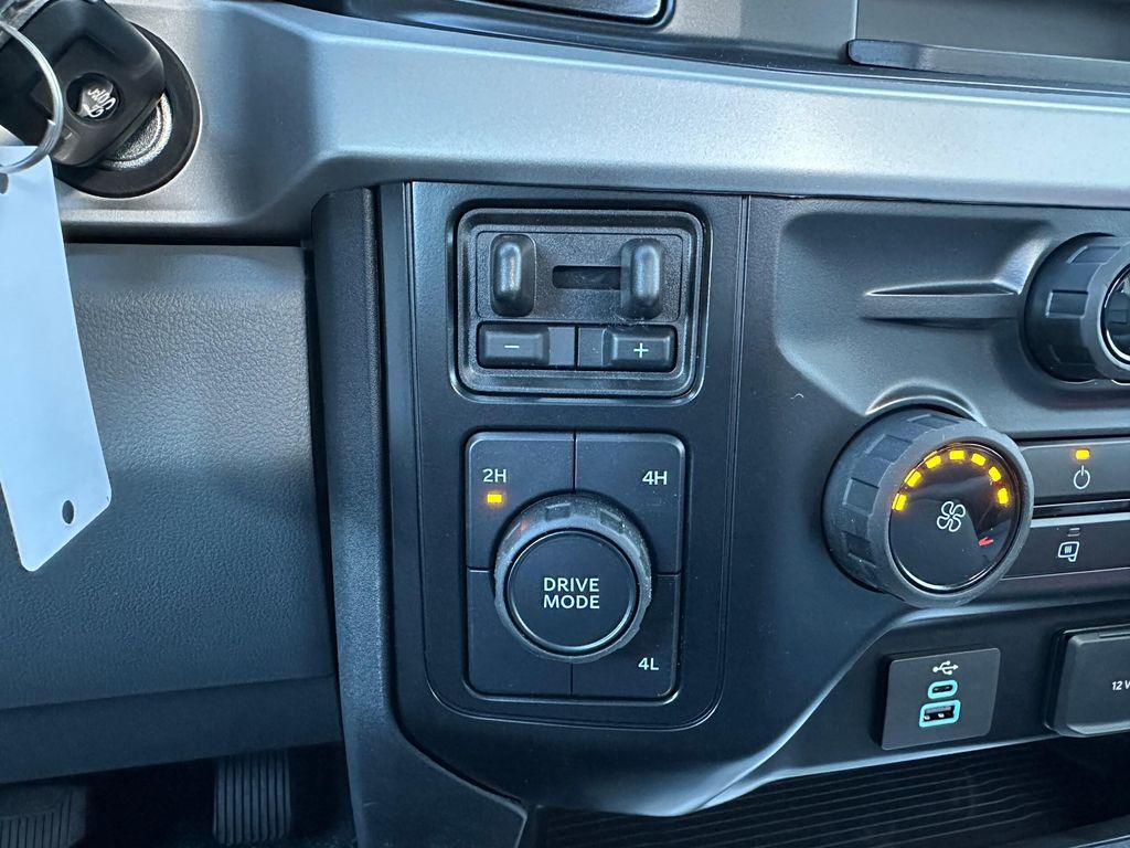 new 2024 Ford F-350 car, priced at $48,980