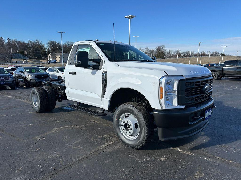 new 2024 Ford F-350 car, priced at $48,980