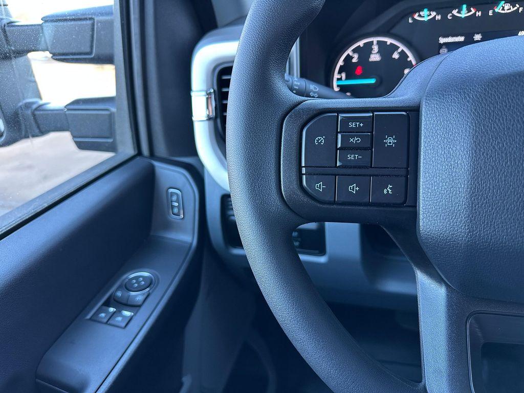 new 2024 Ford F-350 car, priced at $48,980