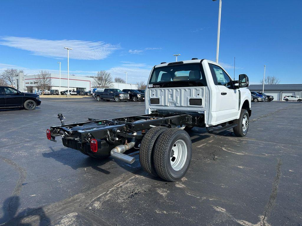 new 2024 Ford F-350 car, priced at $48,980
