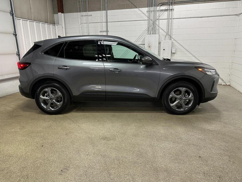 used 2025 Ford Escape car, priced at $28,980