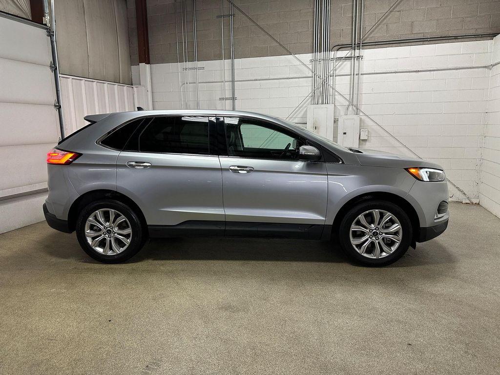used 2024 Ford Edge car, priced at $30,740