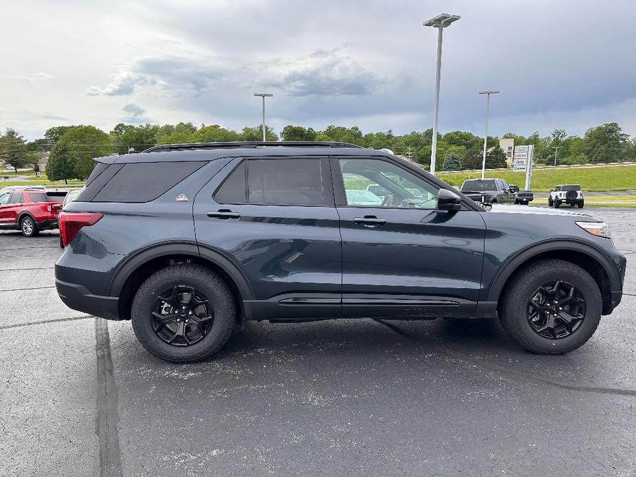 new 2024 Ford Explorer car, priced at $49,980