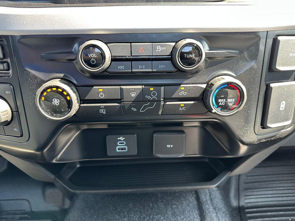 new 2025 Ford F-350 car, priced at $59,280