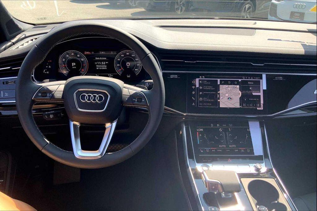 new 2025 Audi Q7 car, priced at $76,480