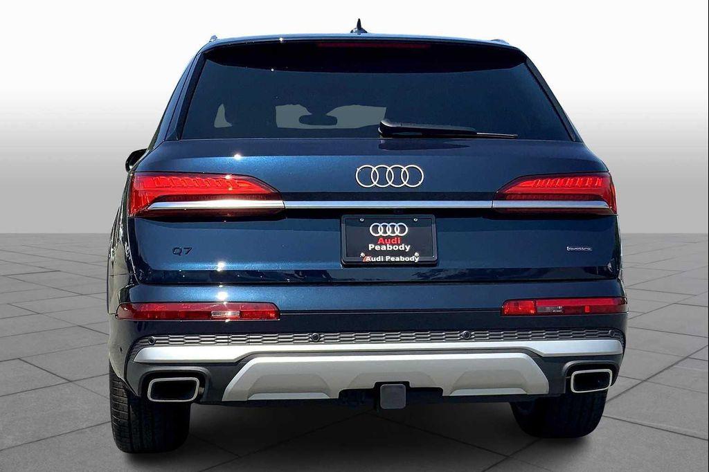 new 2025 Audi Q7 car, priced at $76,480